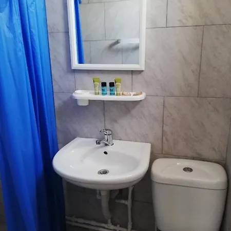 Gazde/Camere de închiriat Epat *